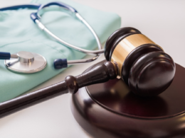 Should I Hire a Medical Negligence Lawyer